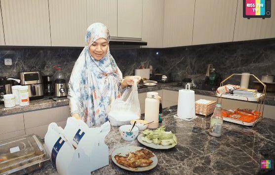 Dapur Ayu Ting Ting (youtube.com/@qissyoutv)