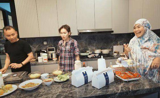 Dapur Ayu Ting Ting (youtube.com/@qissyoutv)