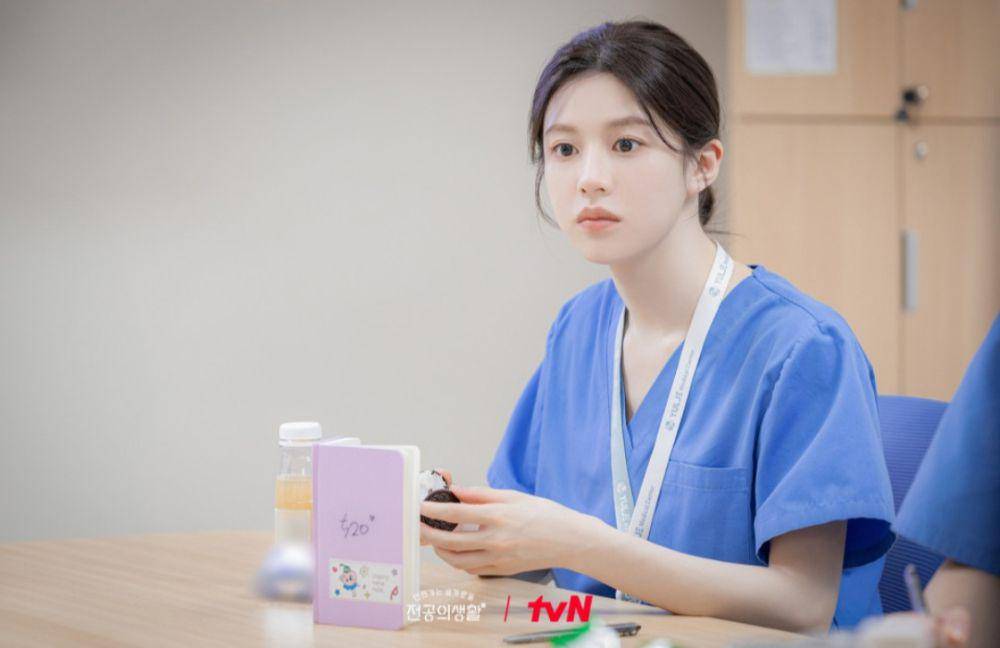Cuplikan drakor Resident Playbook (dok.tvN/Resident Playbook)