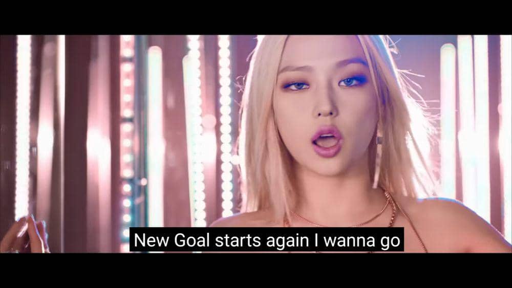 cuplikan MV "Helicopter" (youtube.com/@officialCLC)