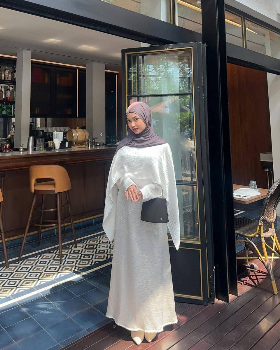 Inspirasi OOTD ala Tamara Syarief (instagram.com/tamarasyarief)