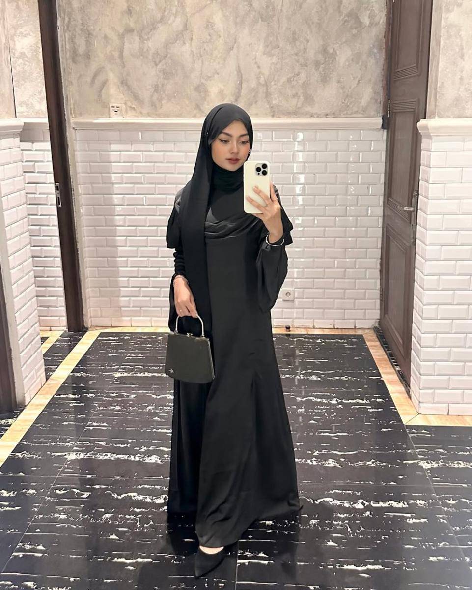 Inspirasi OOTD ala Tamara Syarief (instagram.com/tamarasyarief)