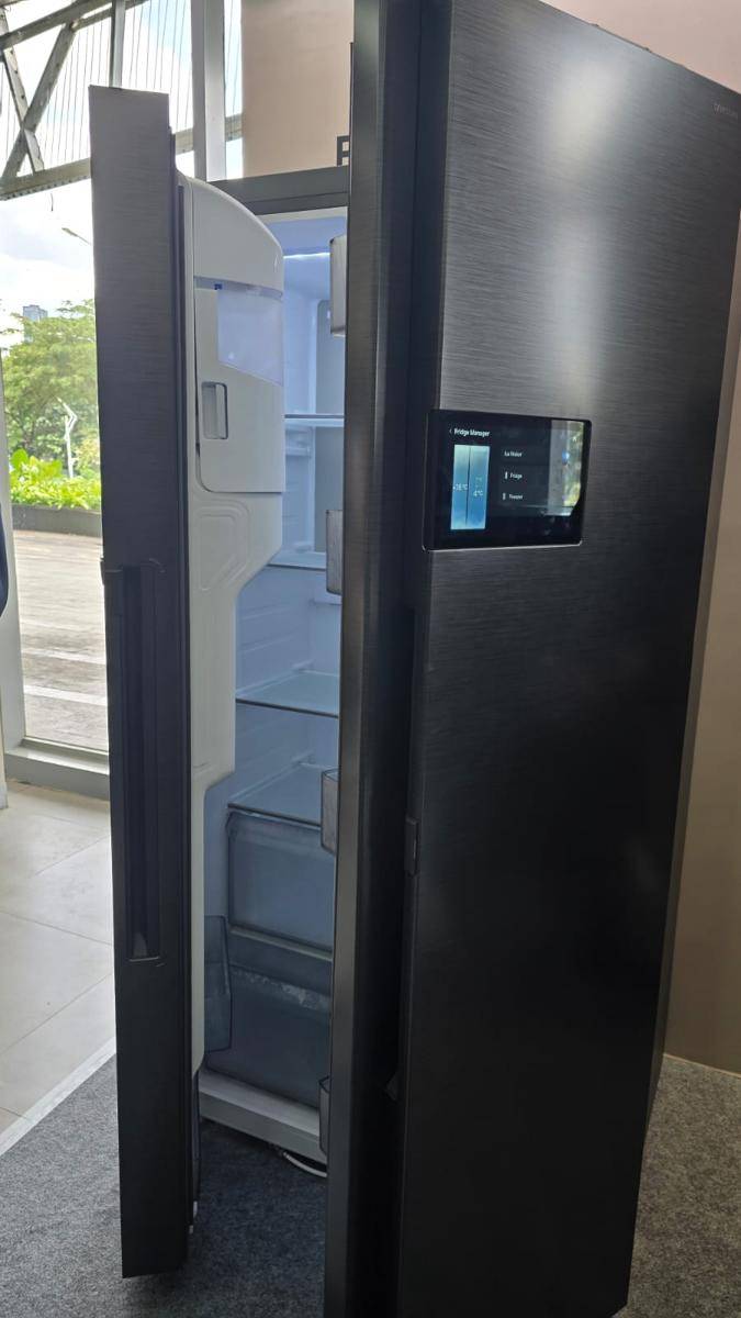 Kulkas Bespoke AI Samsung RS90F65DNFSE - 02.jpg