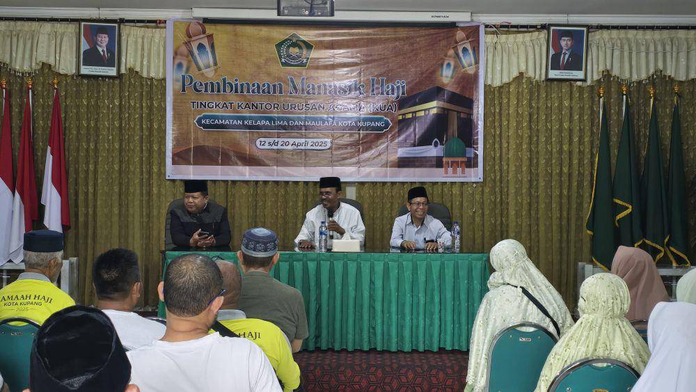 Jemaah haji NTT mendapat pembekalan dari Kemenag NTT. (Dok Kemenag NTT)