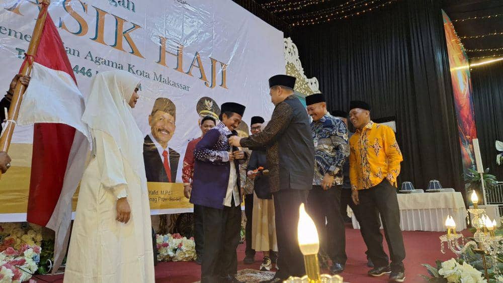 Munafri Lepas 1.166 Anggota Jemaah Haji Makassar