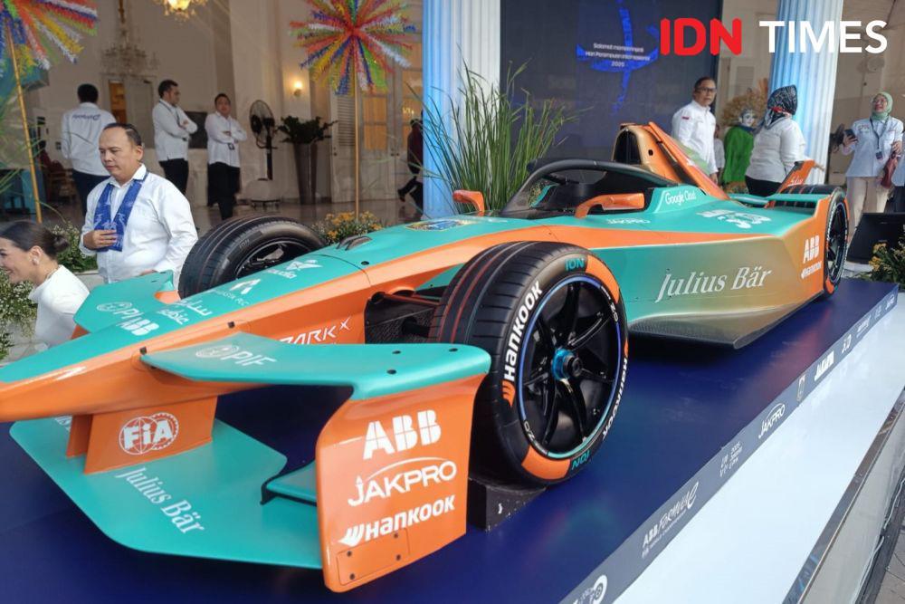 Launching Formula E 2025 di Balai Kota Jakarta, Kamis (24/4/2025). (IDN Times/Tino)