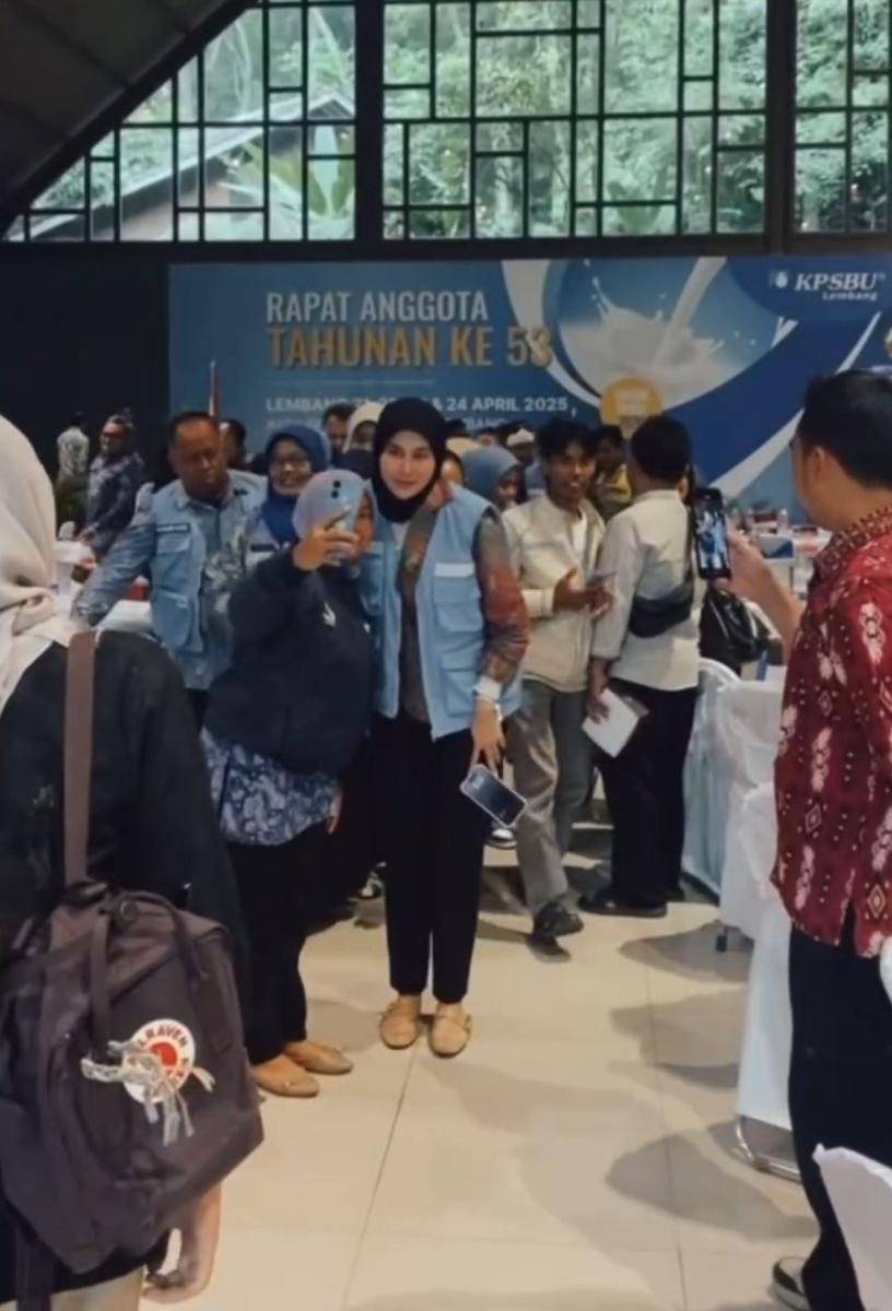 Syahnaz Sadiqah (instagram.com/syahnazs)