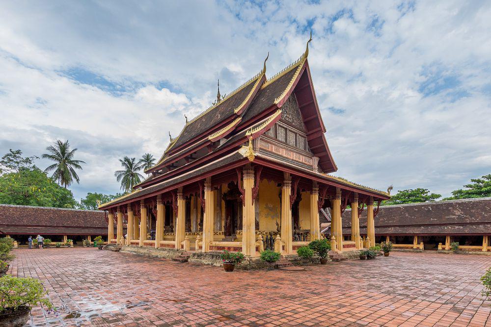 potret Wat Si Saket (commons.wikimedia.org/Basile Morin)