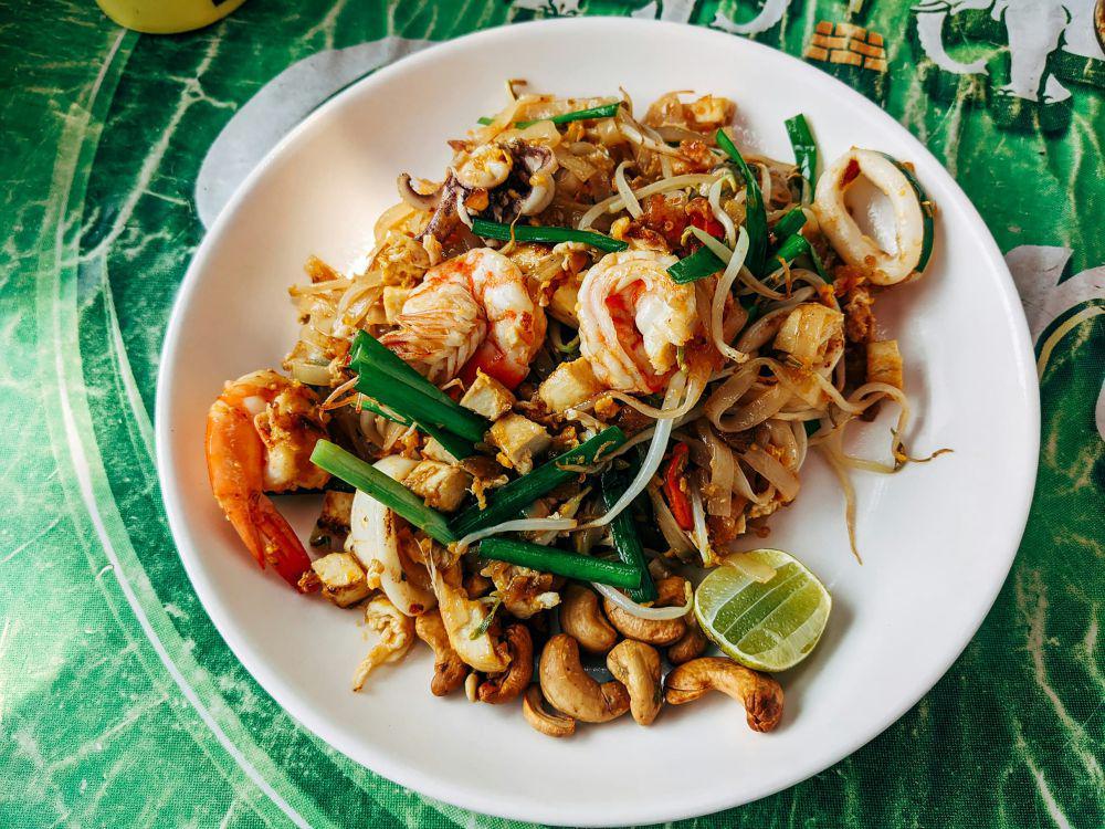 4 Tips Membuat Pad Thai yang Autentik, Gak Kalah Lezat!