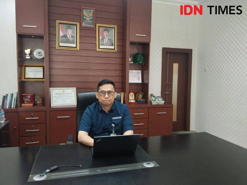Kepala BPJS Kesehatan Cabang Palembang, Edy Surlis (IDN Times/Feny Maulia Agustin)