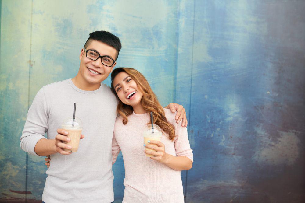 4 Alasan Kenapa Sisi Canggungmu Justru Bikin Pasangan Makin Cinta