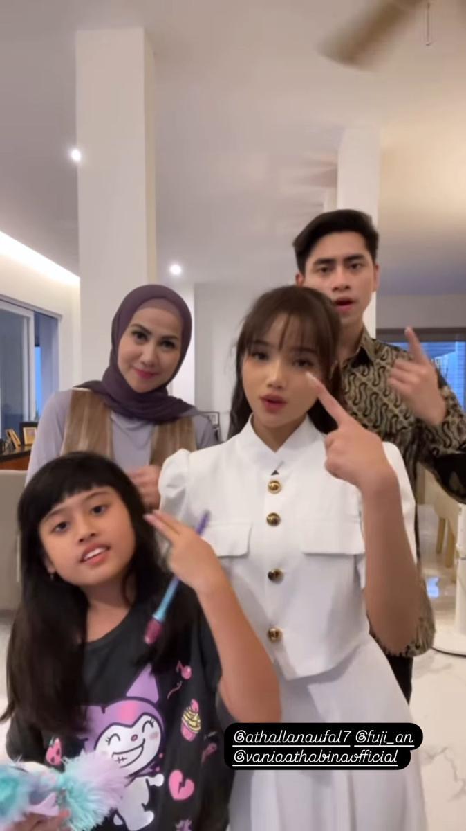 Fuji ke rumah Venna Melinda (instagram.com/vennamelindareal)