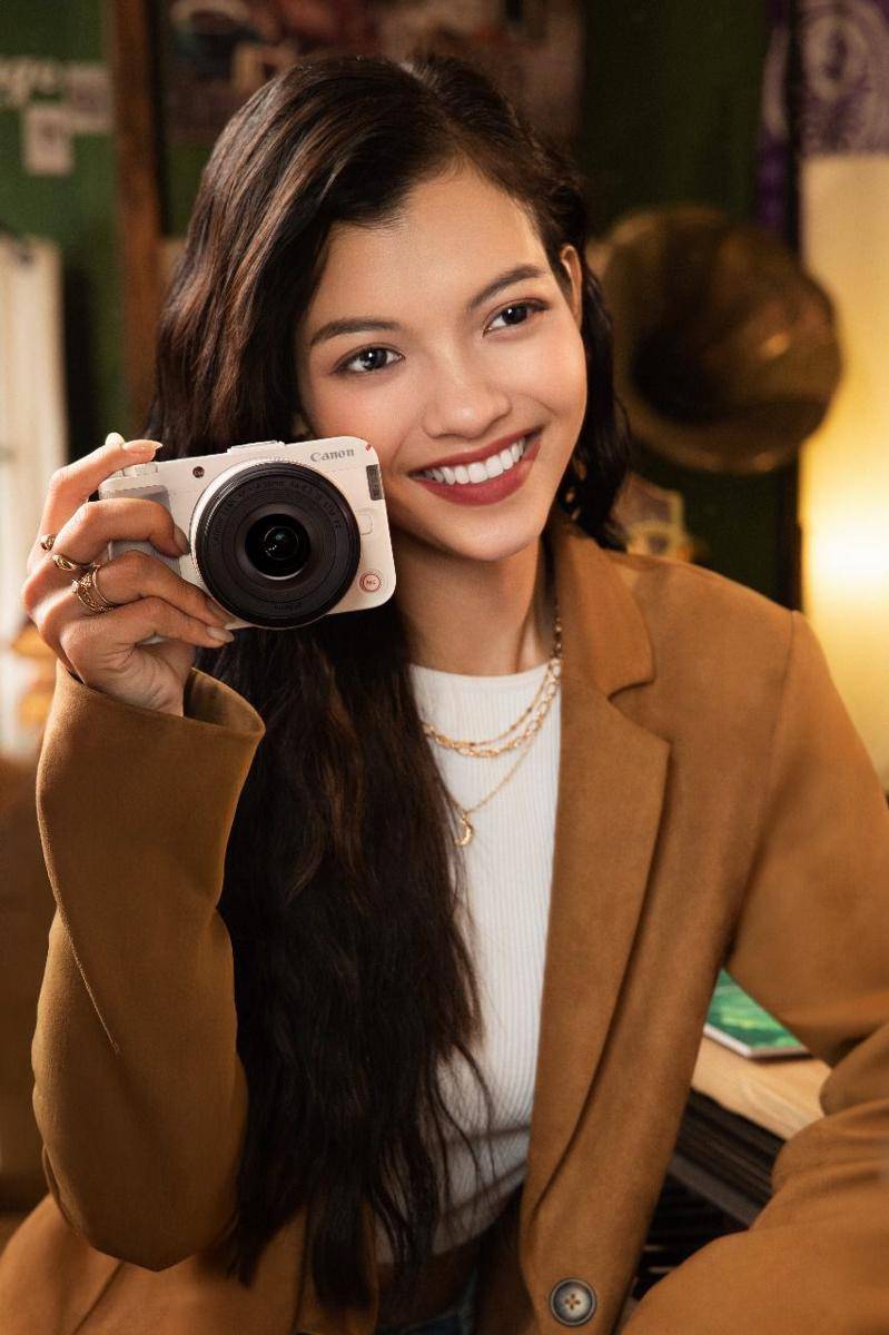 Canon EOS R50 V (id.canon)