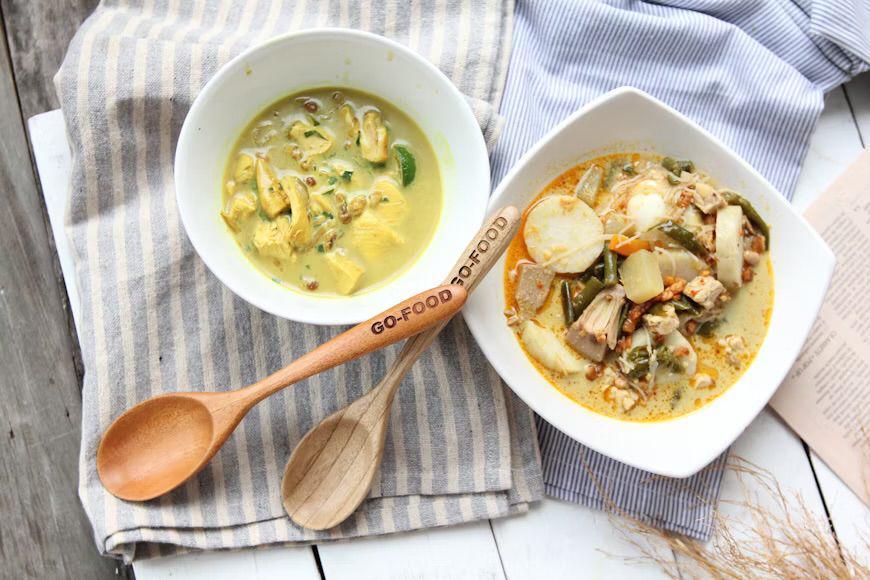 ilustrasi lontong sayur (unsplash.com/Rafly Alfaridzy)