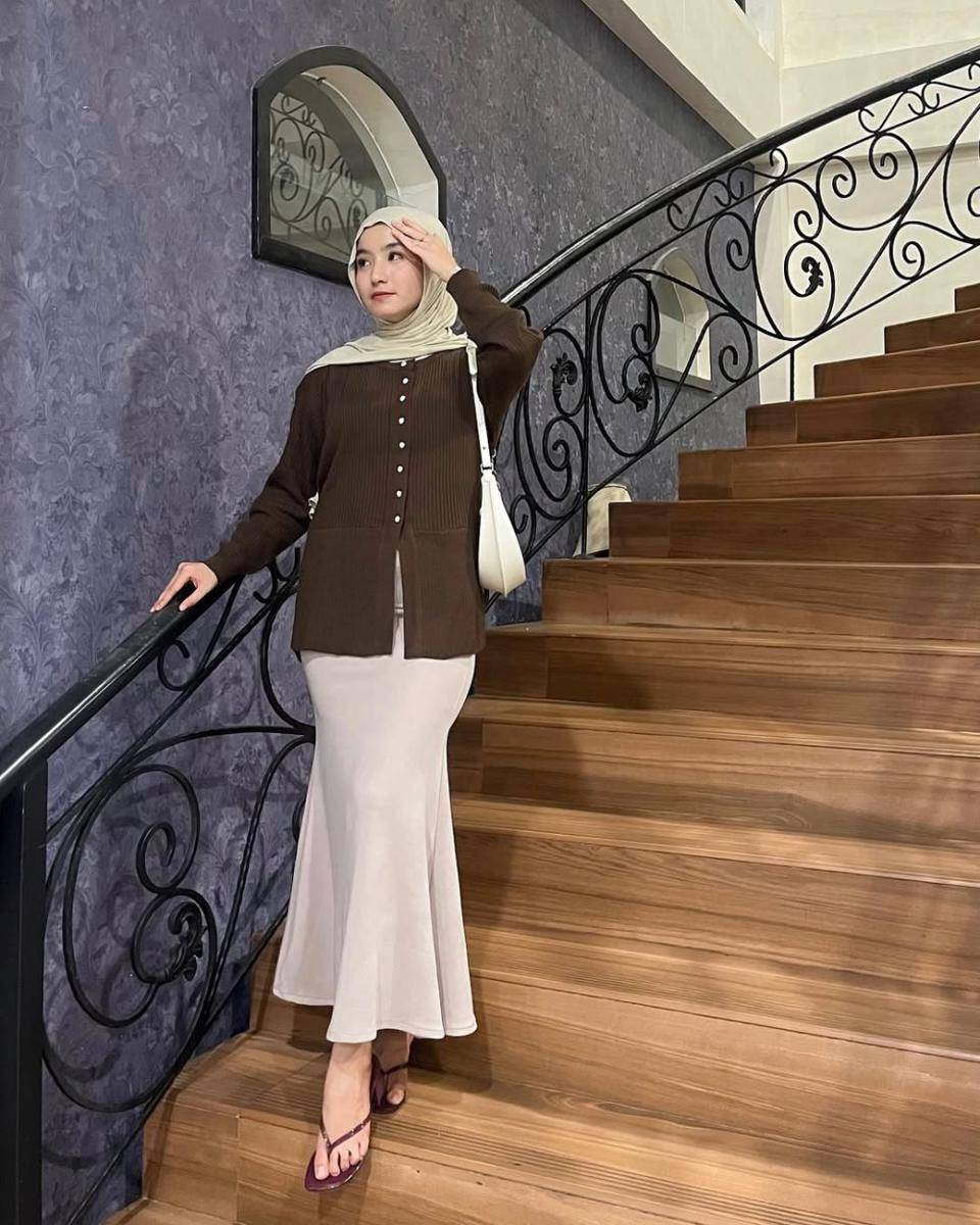 Inspirasi OOTD ala Zakila Angel (instagram.com/bbyjiangel_)
