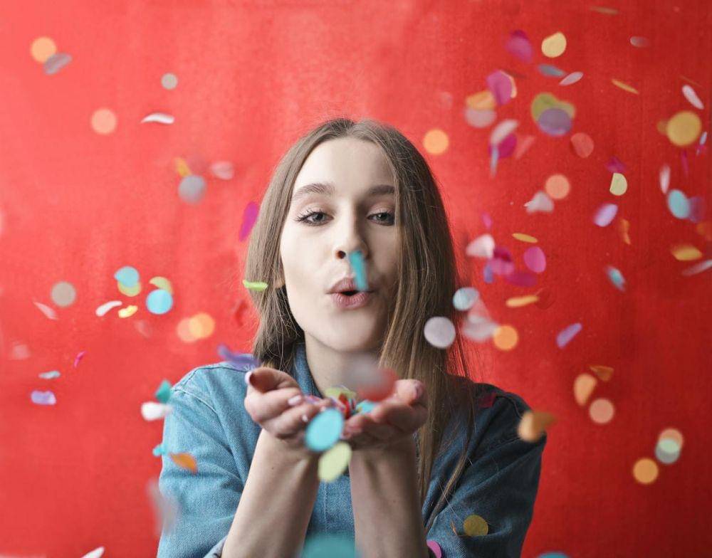 Ilustrasi perayaan (pexels.com/Andrea Piacquadio)