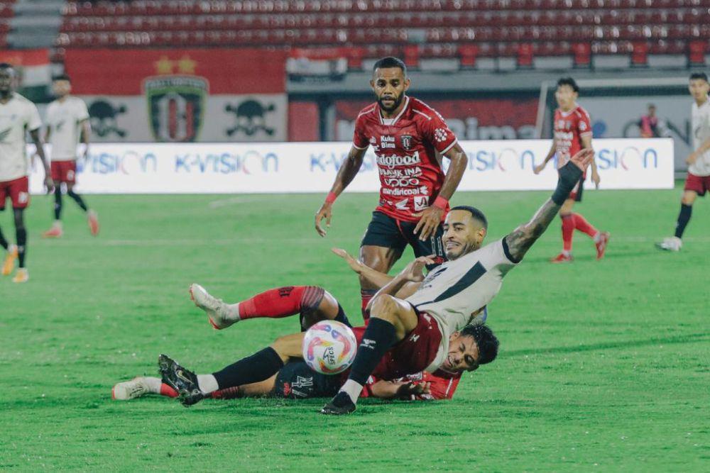 Salah satu momen pertandingan pekan ke-13 BRI Liga 1 2024/2025 antara Bali United versus PSM Makassar di Stadion Kapten I Wayan Dipta Gianyar, 7 Desember 2024. (Instagram.com/psm_makassar)