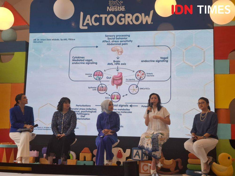 Press Conference Kampanye Lactogrow "Main Jangan Main-Main" di Daun Muda Soulfood, Menten, Kamis (24/4/2025). (IDN Times/Adyaning Raras)