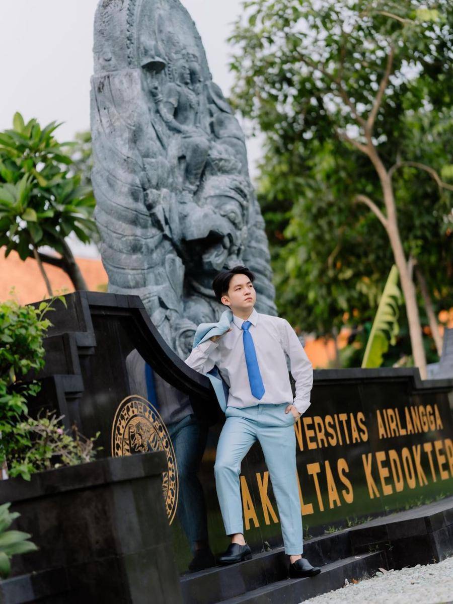 Maxwell Clash of Champions wisuda (instagram.com/maxwellsalvadorr)