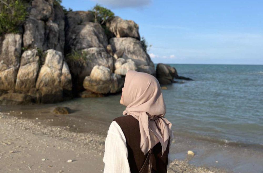 Pantai Teluk Karang di Bangka, View Indah Cocok Buat Healing