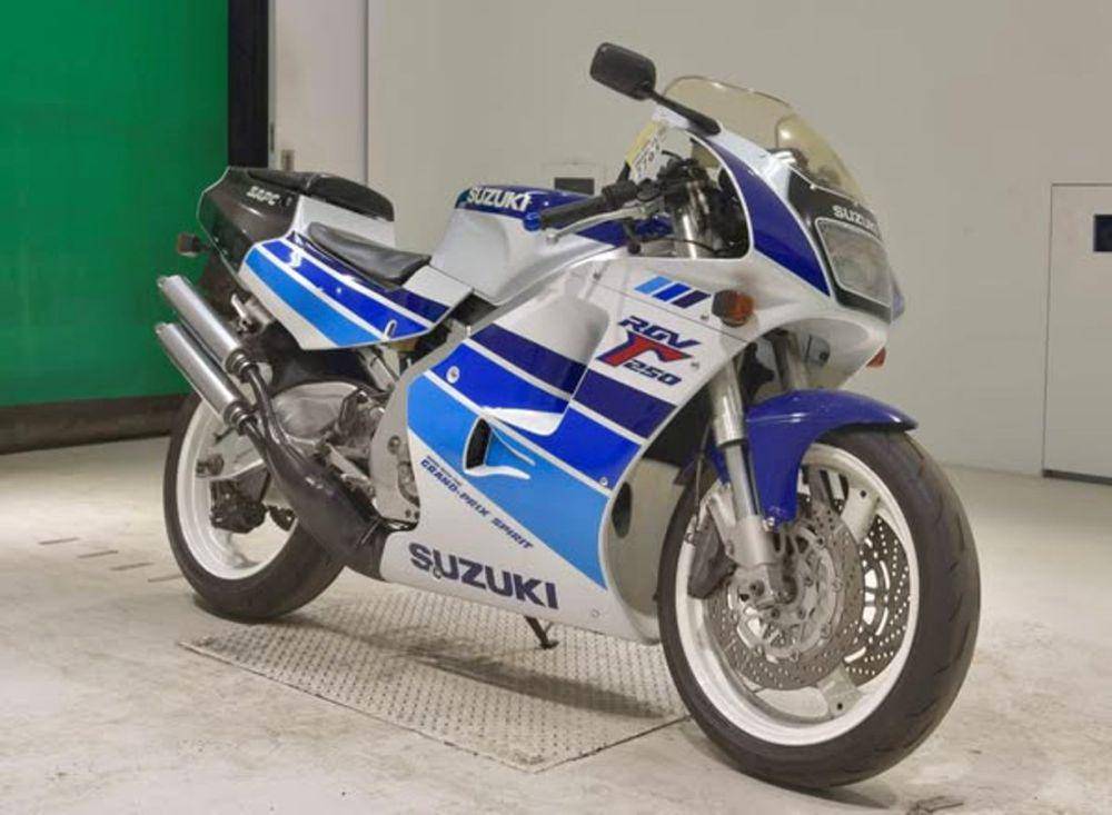 Ilustrasi Motor Suzuki RGV250 Gamma SP (facebook.com/moto2imports)
