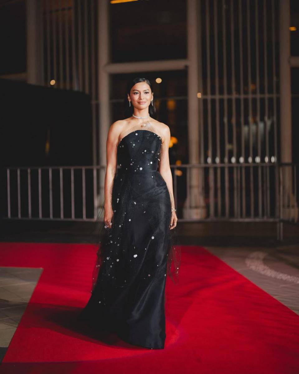 ragam dress untuk acara formal ala Hana Malasan (instagram.com/hanamalasan)