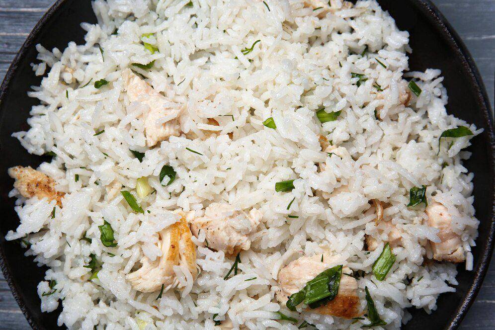 Resep Nasi Daun Jeruk Rice Cooker yang Gurih
