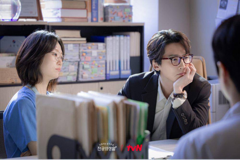 cuplikan drama Resident Playbook (dok.tvn/Resident Playbook)