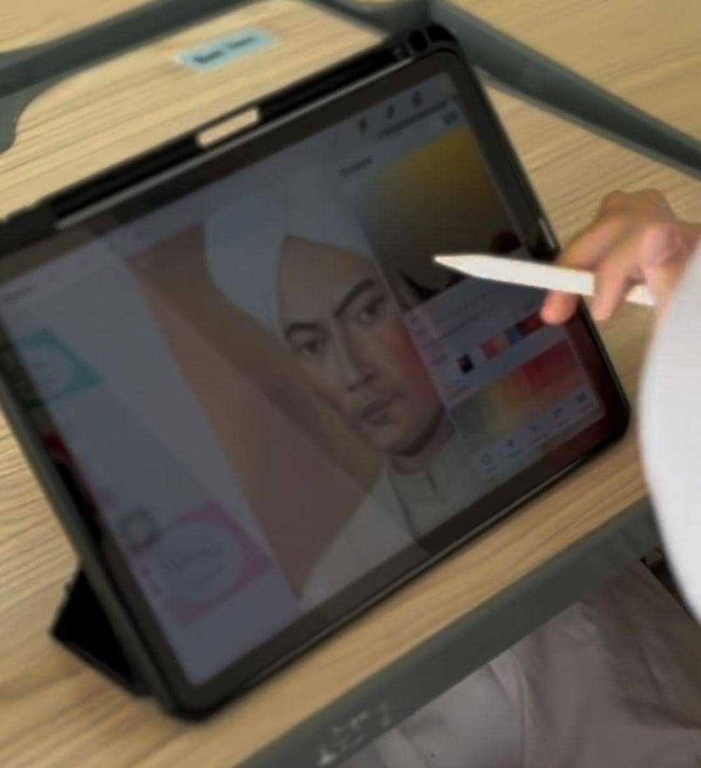 Pembelajaran ekstra kulikuler animasi yang dilakukan di SD Al Azhar Cairo Palembang (Dok: Rahmat Prayuda)