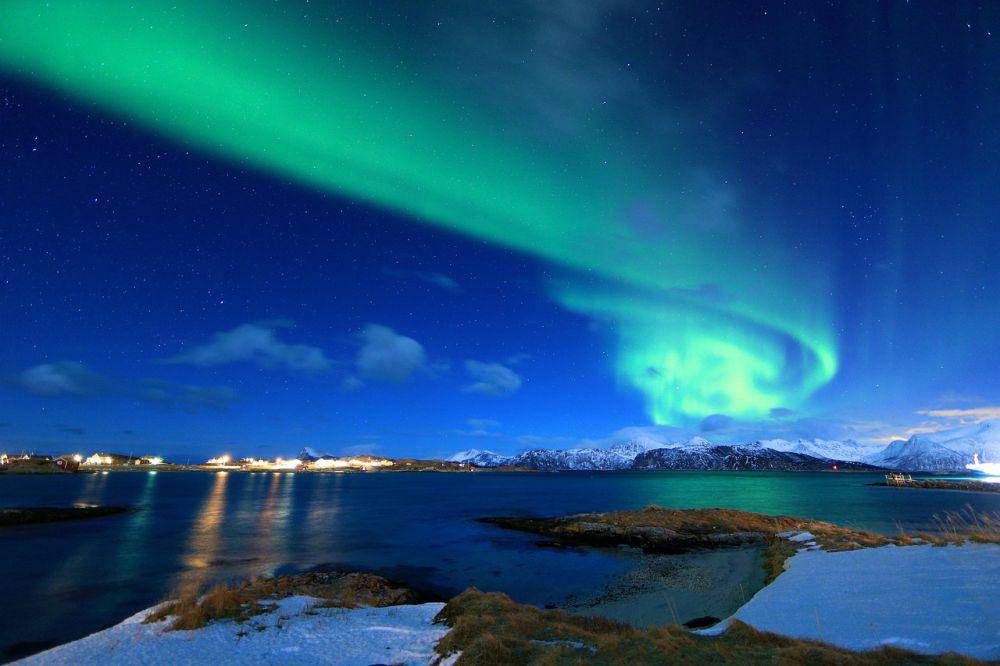 pemandangan aurora di langit Tromsø (pixabay.com/John Huang)