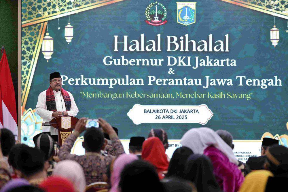Wagub DKI Jakarta Rano Karno di acara halalbihalal Perkumpulan Perantau Jawa Tengah (PRJT) di Balai Kota DKI, Sabtu (26/4/2025). (Dok. Pemprov DKI Jakarta)