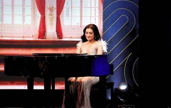 Potret Monica Kezia yang Siap Berangkat ke Ajang Miss World 2025 (Instagram.com/missindonesia)