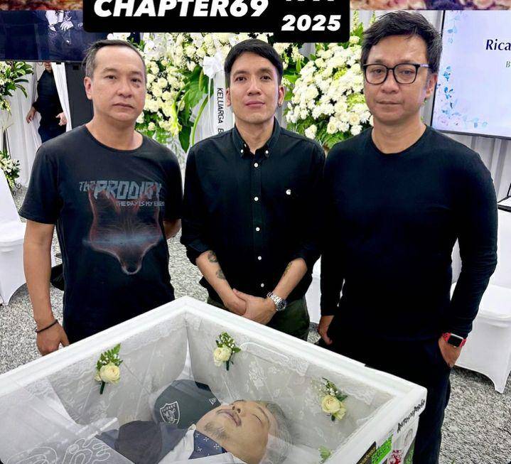 potret Desta di persemayaman Ricky Siahaan (instagram.com/desta80s)