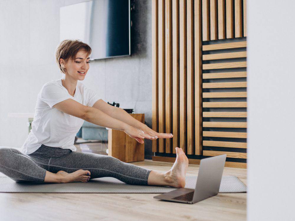 ilustrasi pilates (freepik.com/senivpetro)