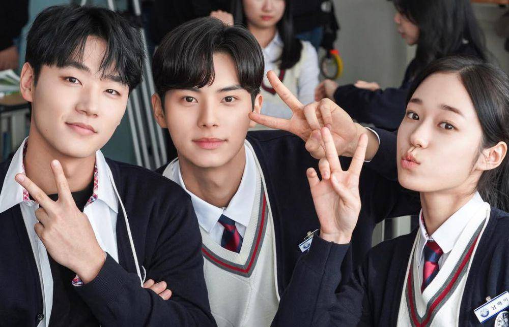 Lee Min Jae di balik layar drama Crash Course in Romance (instagram.com/__minnjaee_)