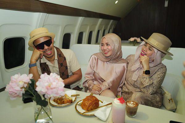 7 Potret Ulang Tahun ke-29 Sohwa Halilintar, Dinner Sekeluarga
