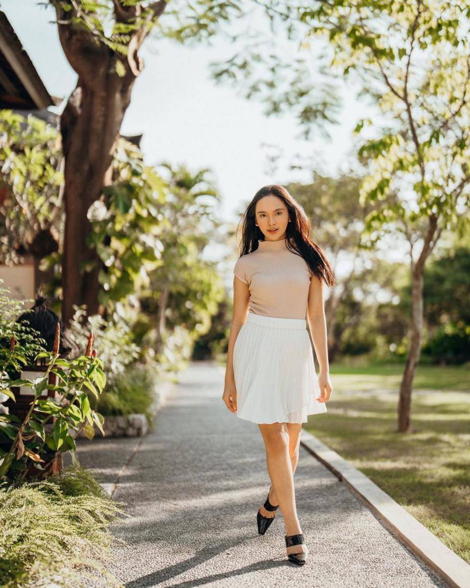 ide mix and rok ala Lyodra Ginting (instagram.com/lyodraofficial)