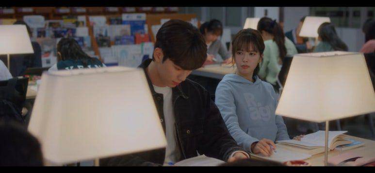 Still cut drama Crushology 101 (dok.MBC Drama/Crushology 101)