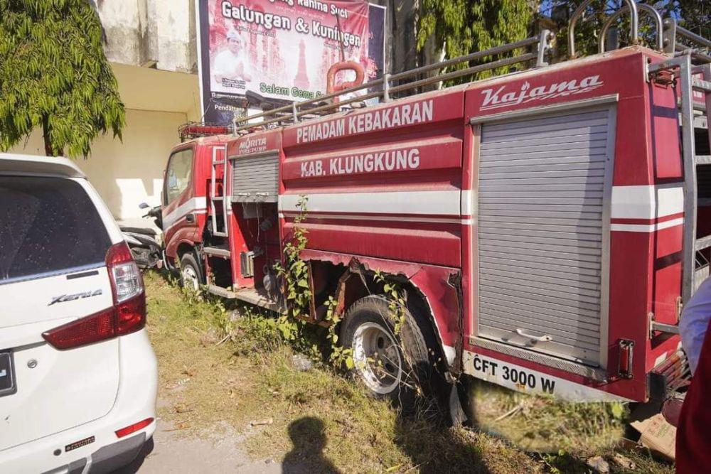 Satu-Satunya Mobil Pemadam Kebakaran di Nusa Penida Rusak