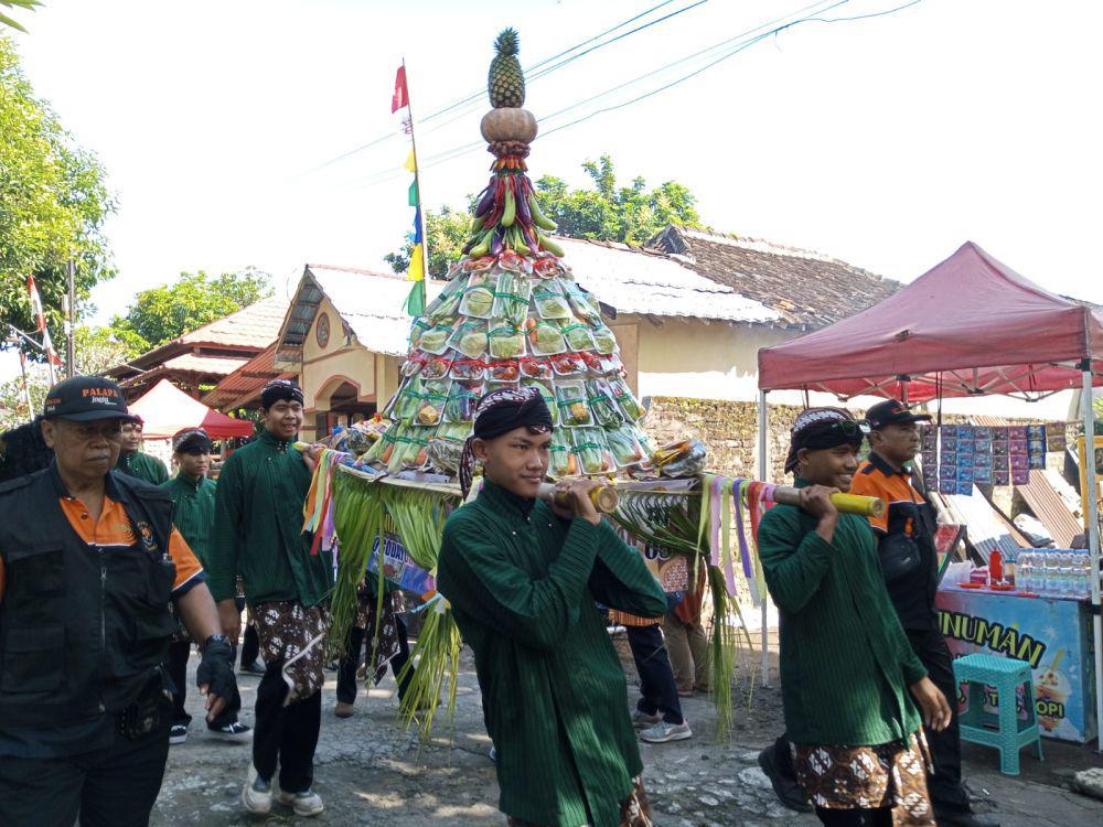 Gelaran Merti Dusun Jogodayuh Berlangsung Meriah, 8 Gunungan Diarak