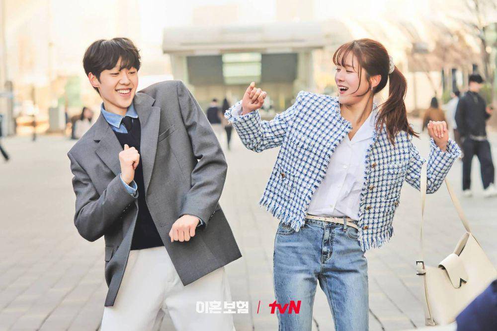 Cuplikan drama Korea The Divorce Insurance (dok. tvN/The Divorce Insurance)