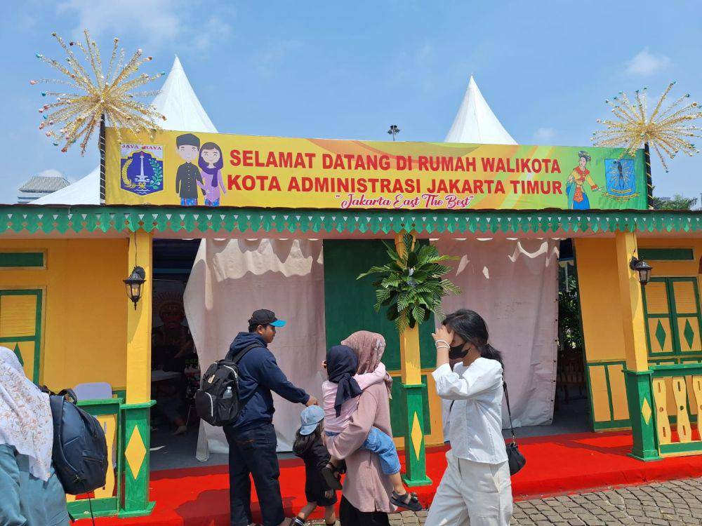 Setiap wilayah di Jakarta menghadirkan stand bernuansa tradisional, salah satunya Stand Rumah Betawi yang mewakili Jakarta Timur (Dok.Pribadi Widdy Fatimah)