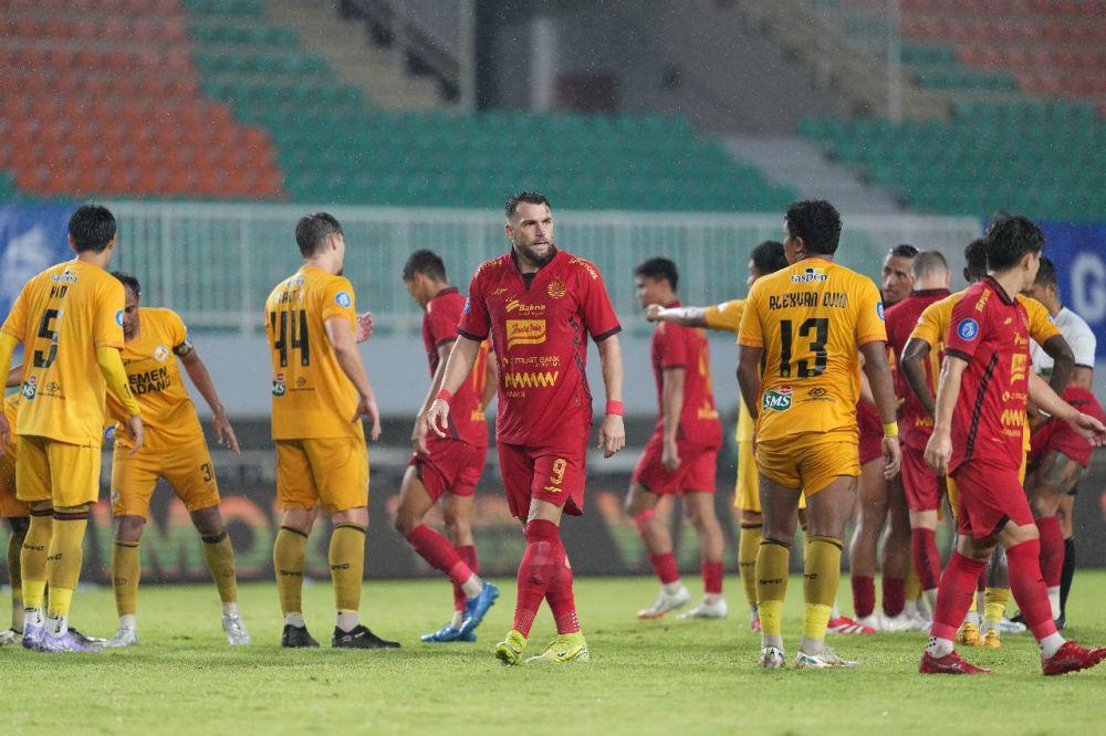 Iming-iming Bonus Jadi Suntikan Semen Padang Demi Lolos Degradasi