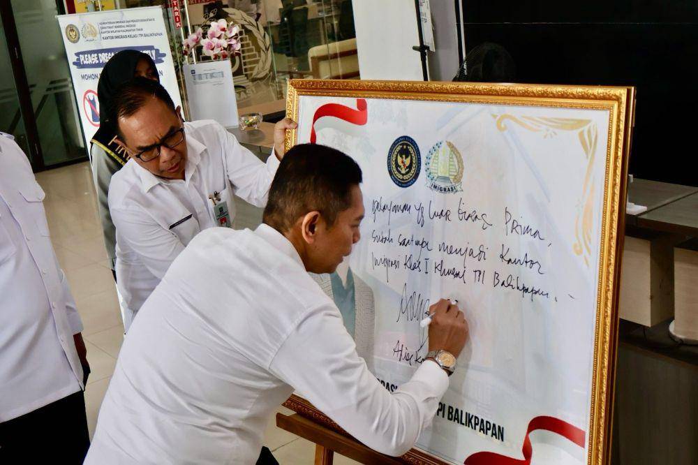 Dukungan kenaikan kelas Kanim Balikpapan disampaikan Wakil Ketua DPR RI, Adies Kadir saat berkunjung ke Balikpapan akhir pekan kemarin. (Dok. Kanim Balikpapan)