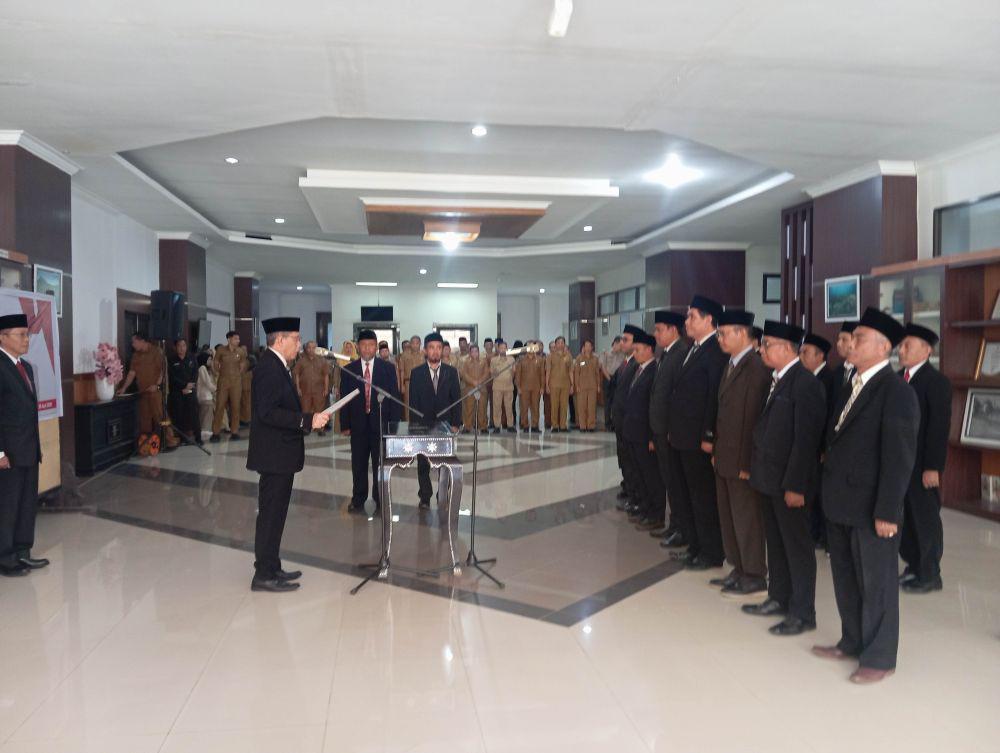 Bupati Lombok Timur Mutasi 13 Pejabat Eselon III