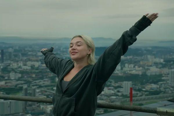 Florence Pugh Bedah Scene Terjun dari Pencakar Langit di Thunderbolts*