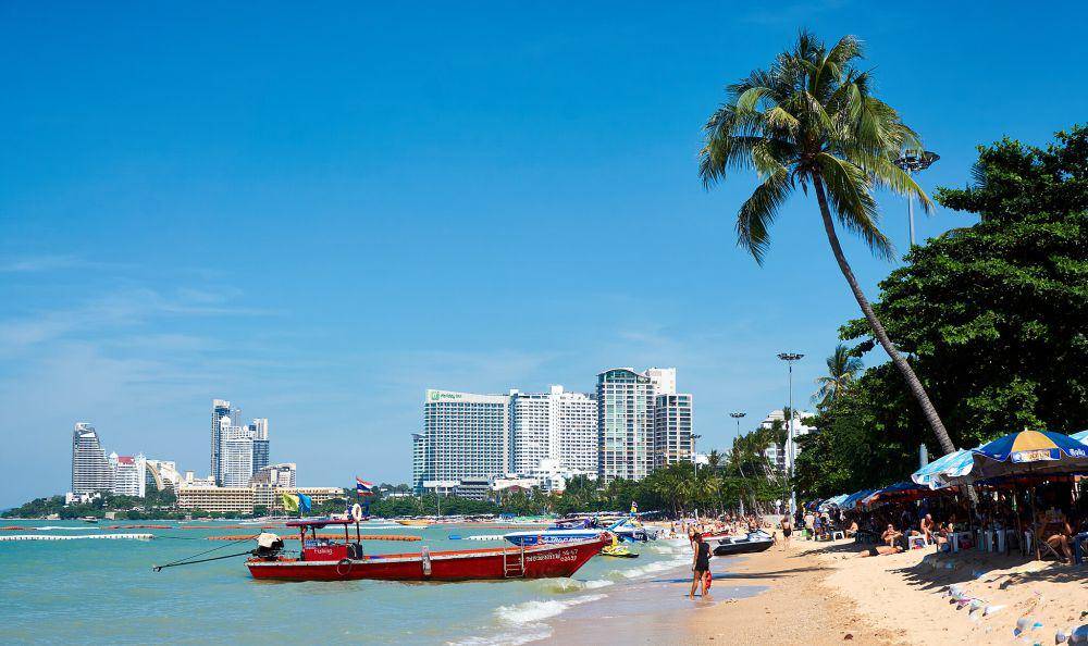 ilustrasi pantai Pattaya (commons.wikimedia.org/Radek Kucharski from Warsaw, Poland)