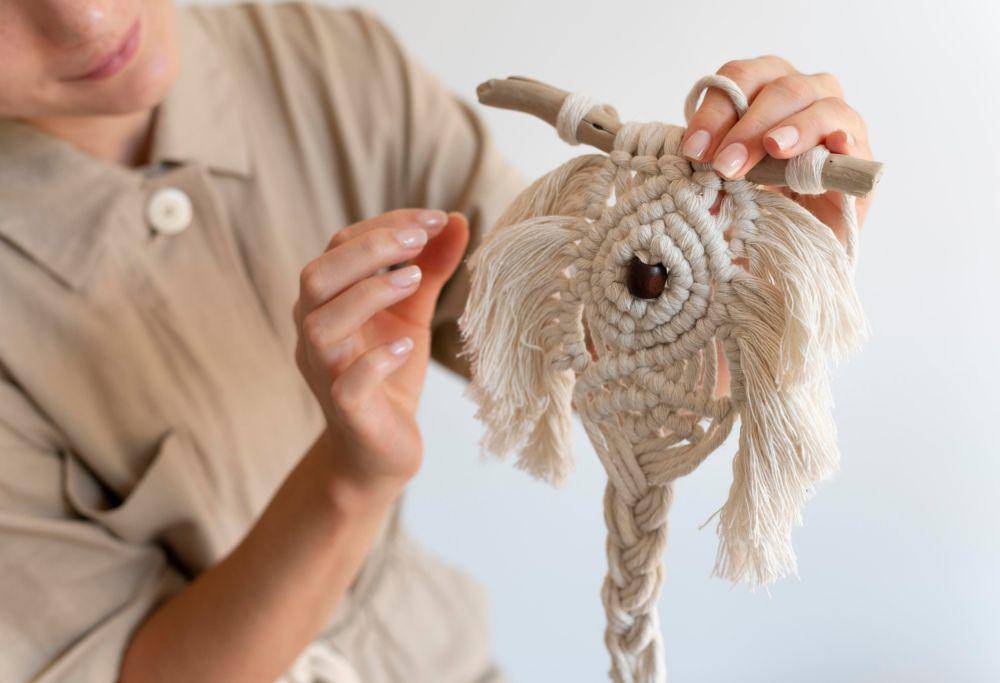 Ilustrasi DIY macrame (freepik.com/freepik)