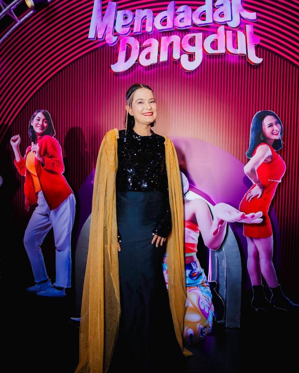 gaya OOTD ala pemain film 'Mendadak Dangdut' (2025) (instagram.com/dominique_sanda)