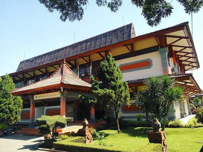 12 Tempat Wisata Sejarah di Mojokerto yang Wajib Kamu Tahu
